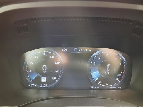 Used 2021 Volvo XC60 T5 Momentum w/ Advanced Package image 25