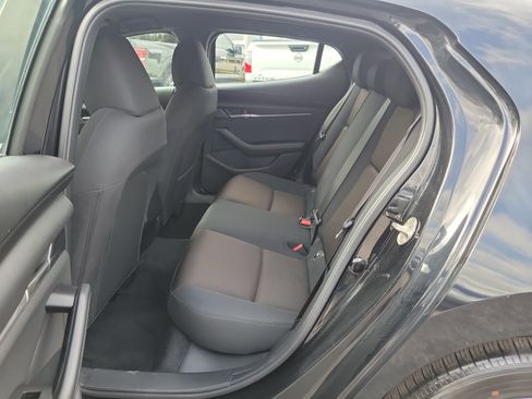 Used 2022 MAZDA MAZDA3 s image 23