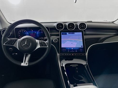 Certified 2025 Mercedes-Benz GLC 350e 4MATIC image 24