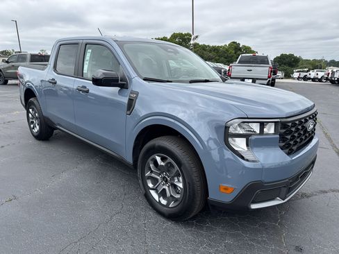 New 2025 Ford Maverick XLT w/ XLT Luxury Package FWD image 4