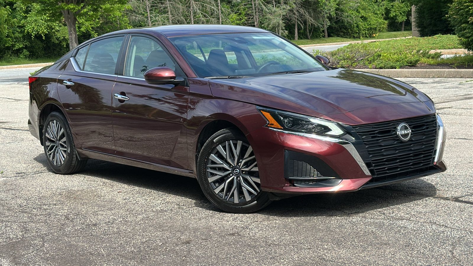 Certified 2023 Nissan Altima 2.5 SV AWD/4WD image 1