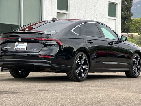 Used 2025 Honda Accord Sport image 4