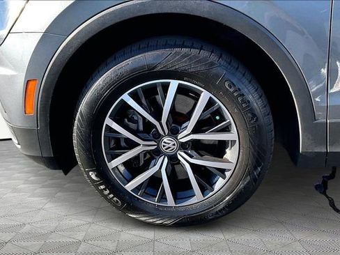 Used 2019 Volkswagen Tiguan SE w/ Panoramic Sunroof Package image 22