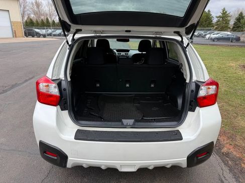 Used 2016 Subaru Crosstrek 2.0i Premium image 3
