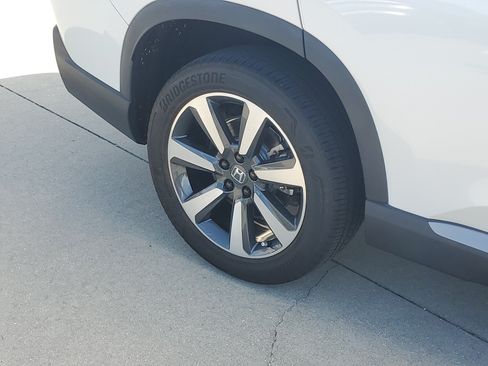 Used 2023 Honda Pilot Touring image 8