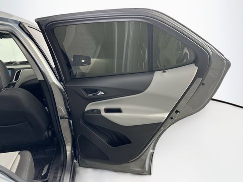 Used 2018 Chevrolet Equinox LT image 31