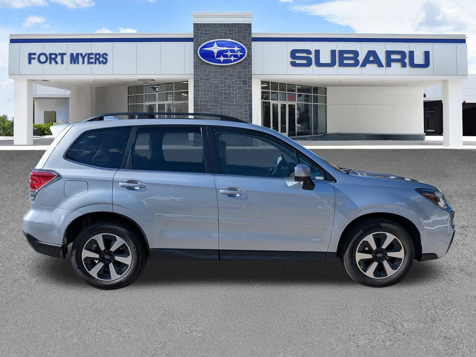 Used 2018 Subaru Forester 2.5i Limited AWD/4WD image 3