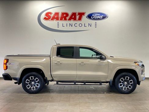 Used 2023 Chevrolet Colorado Z71 w/ Z71 Convenience Package 2 AWD/4WD image 1