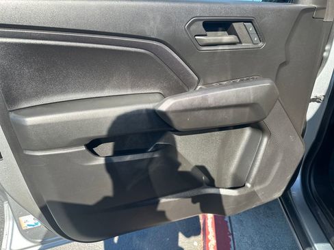 Used 2023 Chevrolet Colorado Trail Boss w/ Technology Package image 10