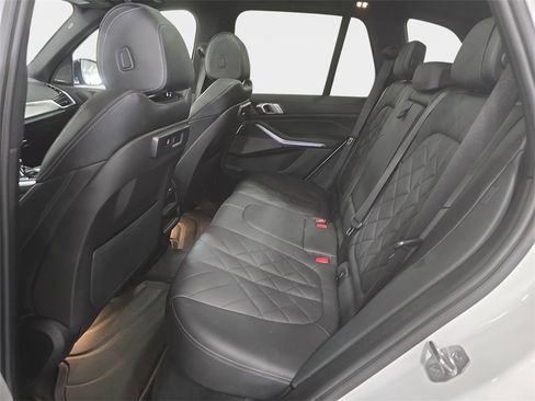 Used 2023 BMW X5 xDrive45e w/ M Sport Package image 10