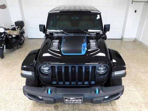 Used 2022 Jeep Wrangler Unlimited Rubicon 4xe w/ Dual Top Group image 14