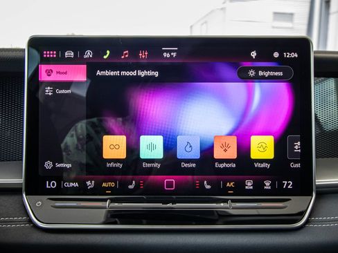 New 2026 Volkswagen Tiguan SE FWD image 46