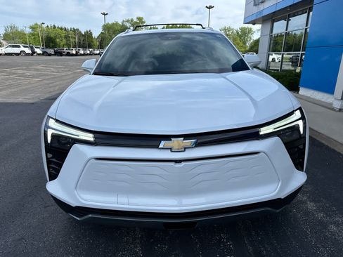 Used 2024 Chevrolet Blazer EV LT AWD/4WD image 13