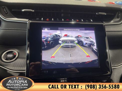 Used 2023 Jeep Grand Cherokee Altitude image 34