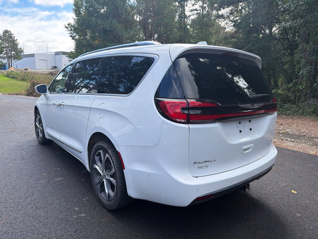 Used 2022 Chrysler Pacifica Pinnacle AWD/4WD image 8