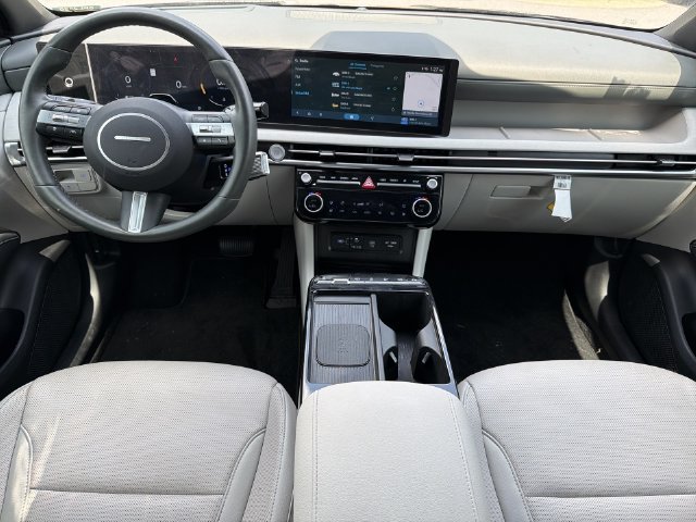 Certified 2025 Hyundai Tucson Limited AWD/4WD image 23