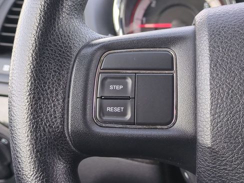 Used 2014 Dodge Grand Caravan SXT image 26