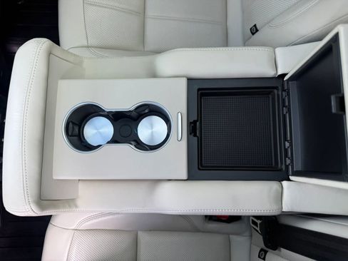 Used 2019 Land Rover Range Rover Sport HSE AWD/4WD image 42