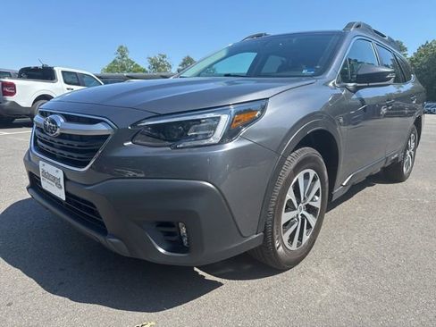Used 2020 Subaru Outback Premium AWD/4WD image 1