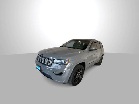 Used 2022 Jeep Grand Cherokee Laredo X AWD/4WD image 4