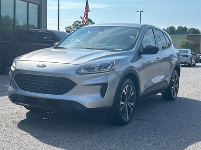 Used 2021 Ford Escape SE w/ SE Sport Appearance Package