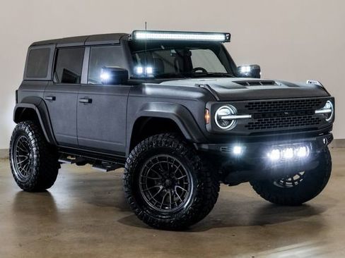 Used 2025 Ford Bronco Badlands image 6