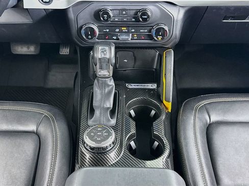 Used 2022 Ford Bronco Badlands AWD/4WD image 12