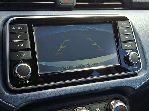 Used 2025 Nissan Versa SV FWD image 17