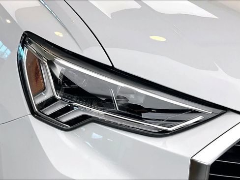 Certified 2024 Audi Q3 2.0T Premium Plus w/ Premium Plus Package AWD/4WD image 27