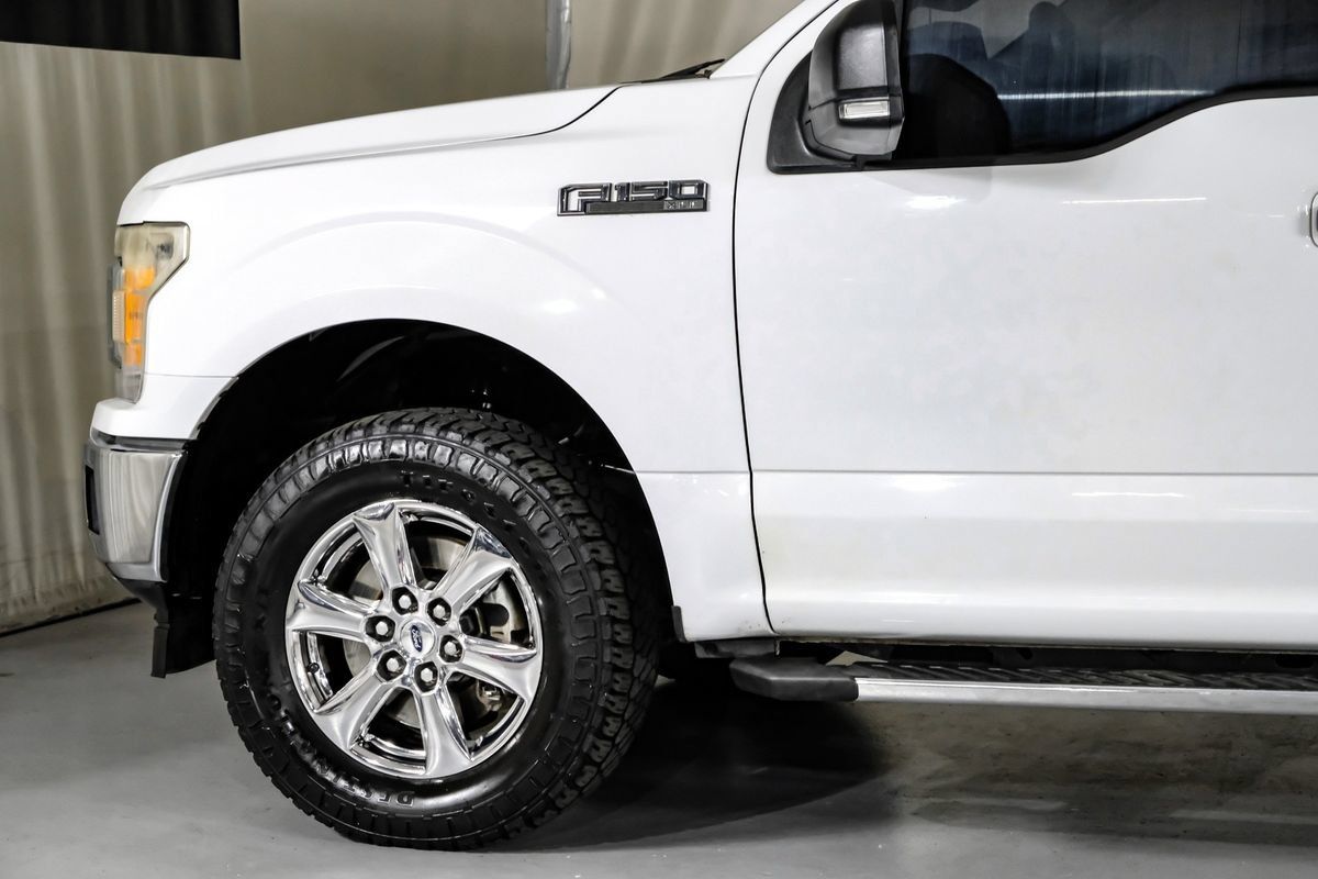 Used 2018 Ford F150 XLT w/ Equipment Group 301A Mid AWD/4WD image 12