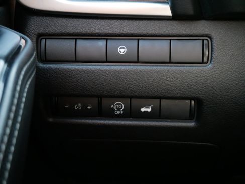 Used 2025 Nissan Rogue SV AWD/4WD image 26