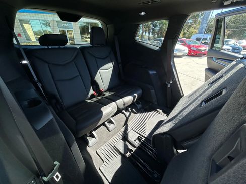 Used 2020 Cadillac XT6 Premium Luxury image 10