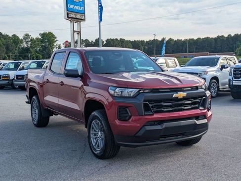 New 2026 Chevrolet Colorado LT RWD image 2