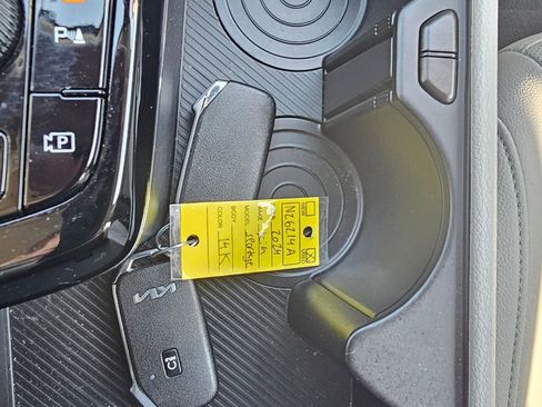 Used 2024 Kia Sportage EX FWD image 24