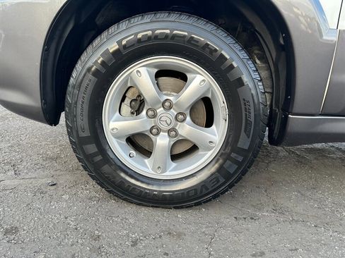 Used 2005 MAZDA Tribute s w/ Package 3 image 9