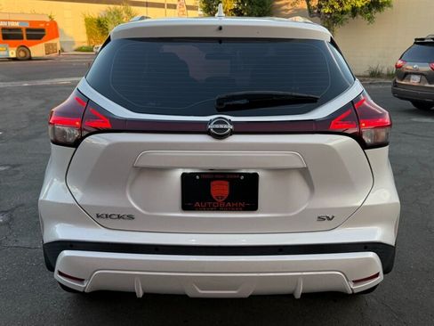 Used 2022 Nissan Kicks SV FWD image 10