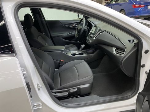 Used 2024 Chevrolet Malibu LT image 16