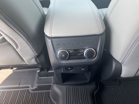 New 2026 Ford Explorer Active w/ Active Comfort Package AWD/4WD image 12