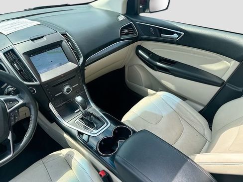 Used 2017 Ford Edge Titanium w/ Equipment Group 301A FWD image 25