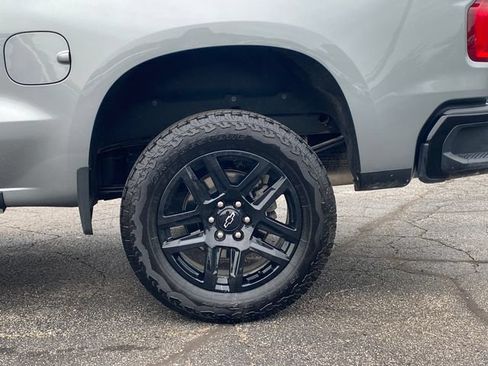Used 2024 Chevrolet Silverado 1500 LT Trail Boss w/ LT Trail Boss Premium Package AWD/4WD image 16