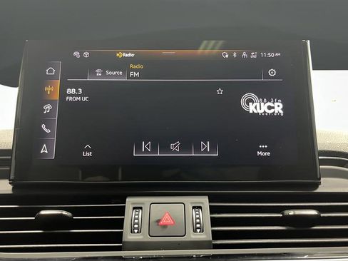 Used 2024 Audi Q5 e Premium Plus w/ Premium Plus Package AWD/4WD image 32