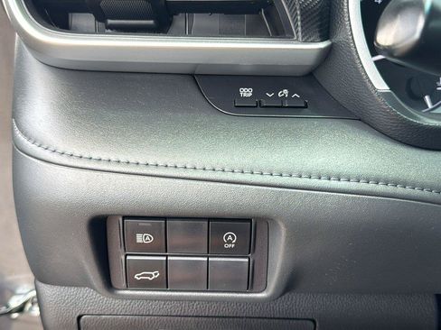 Used 2023 Toyota Highlander XSE FWD image 14