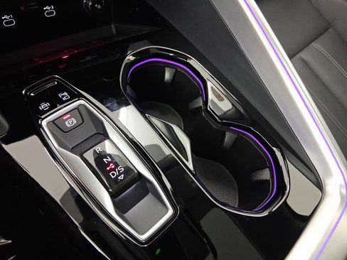 Used 2025 Audi Q5 Premium Plus w/ Premium Plus image 25