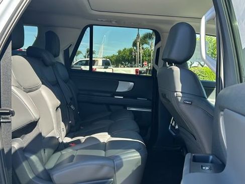 New 2025 Ford Expedition Max Active image 13