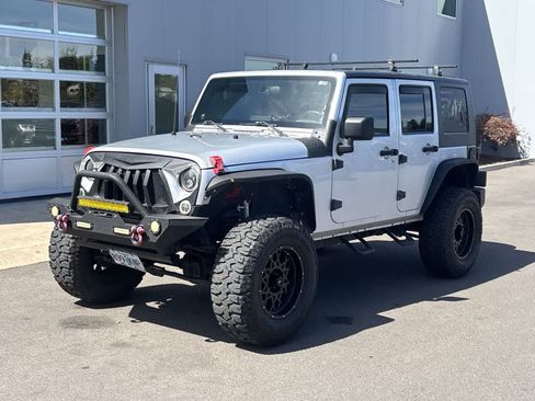 Used 2008 Jeep Wrangler Unlimited Sahara AWD/4WD image 1
