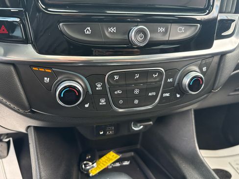 Certified 2023 Chevrolet Traverse Premier AWD/4WD image 24
