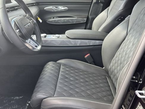 Used 2024 Genesis GV70 3.5T Sport w/ Sport Advanced Package image 15