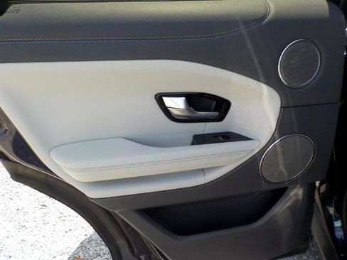 Used 2018 Land Rover Range Rover Evoque HSE image 19