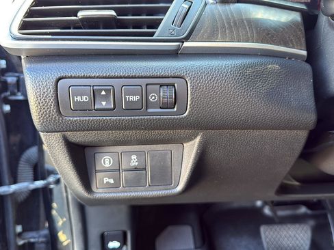 Used 2018 Honda Accord Touring image 13