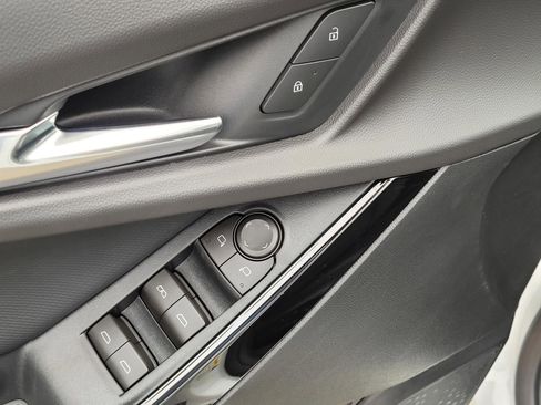 New 2026 Chevrolet Equinox LT w/ Convenience Package II image 15